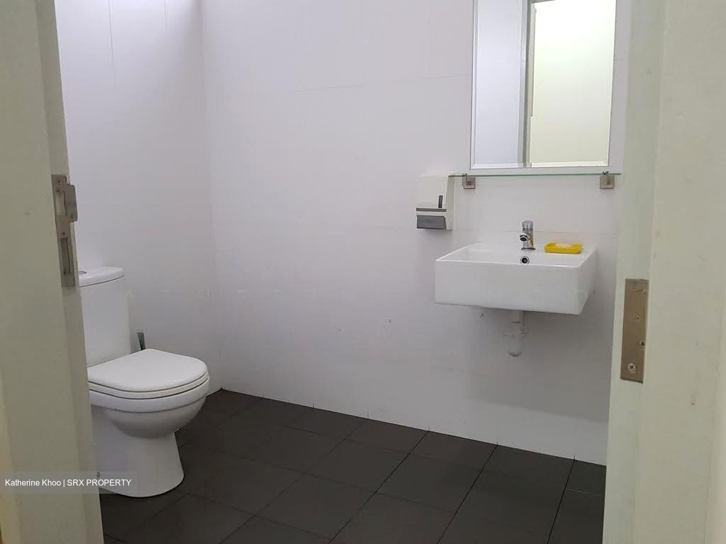 Az @ Paya Lebar (D14), Factory #626847361